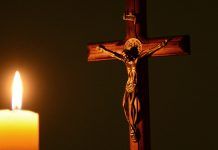 O Sinal da Cruz, o sinal do amor de Deus por nós