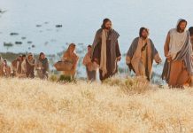 Jesus chama os doze discípulos