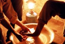 vida a serviço do evangelho, o lava pés