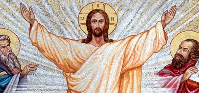 a transfiguração do Senhor Jesus se transfigura para os disípulos no monte Tabor