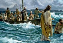 Jesus caminha no mar e segura a mão de pedro