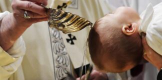 No Batismo, Deus entra em nós, purifica e cura nossos corações