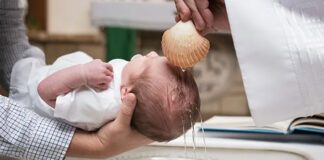 O Batismo: O Sacramento que Nos Faz Filhos de Deus